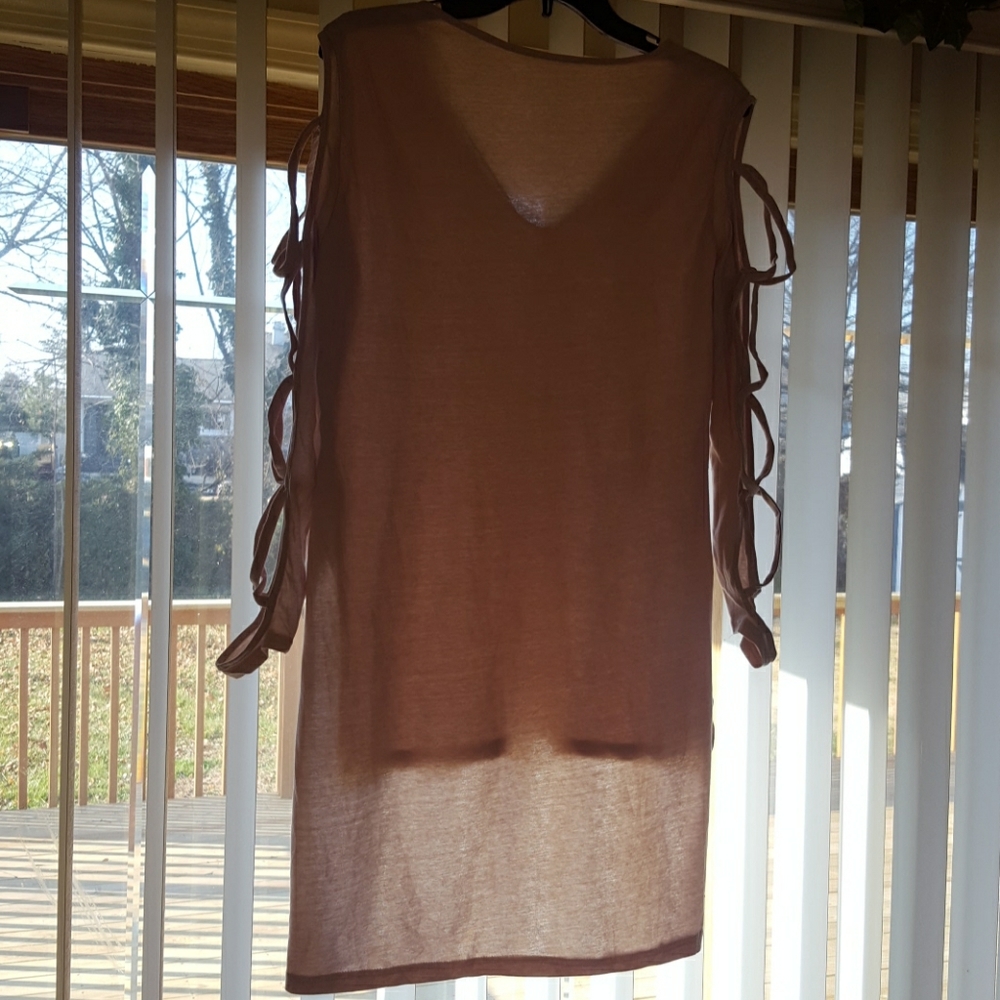 🌟 Lattice Sleeve Hi-Lo Shirt - Picture 5 of 6